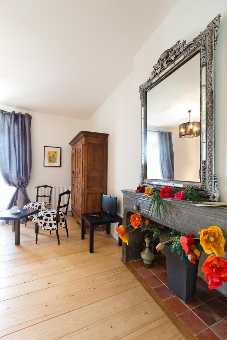 La Tour Charlemagne Bed & Breakfast Château-Chalon Екстериор снимка