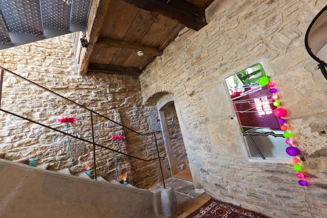 La Tour Charlemagne Bed & Breakfast Château-Chalon Екстериор снимка